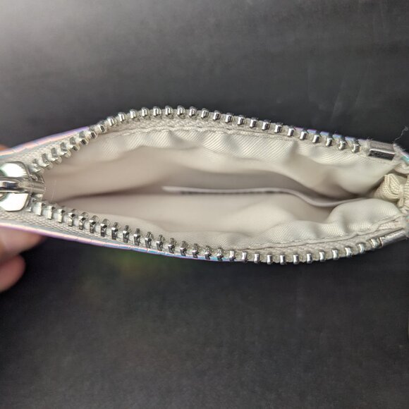 Lululemon Iridescent silver clippable card pouch - Picture 6 of 6